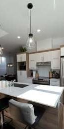 Grand 4 1/2 2 Chambres + 1 Salle De Bain - Photo 1