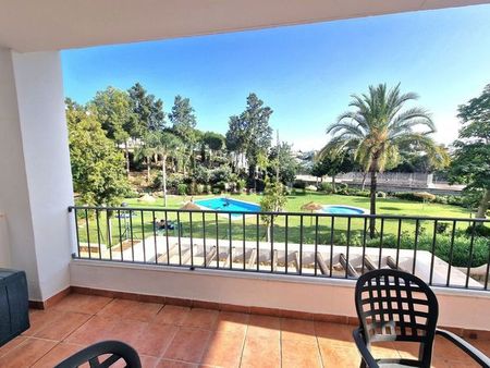 Alquiler de piso en Ronda del Golf Este - Photo 4