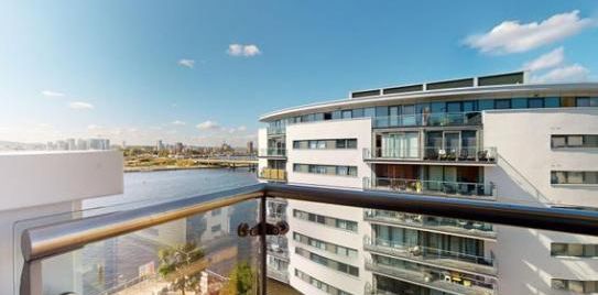 2 bedroom flat to rent - Photo 2