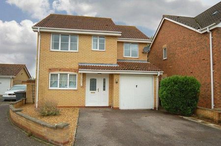 4 bedroom detached house to rent - Photo 2