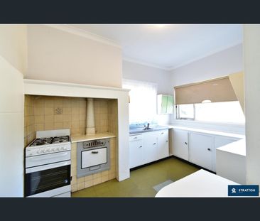 124 Gerard Street, East Cannington, WA 6107 - Photo 2