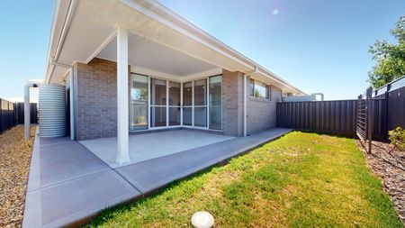 Newly Built Furnished Duplex in South Lakes - Photo 3