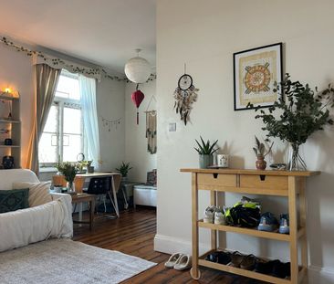 Studio Flat, Streatham Common North, SW16 - Photo 1