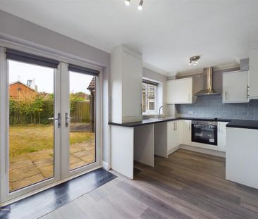 3 bedroom semi-detached house to rent - Photo 4