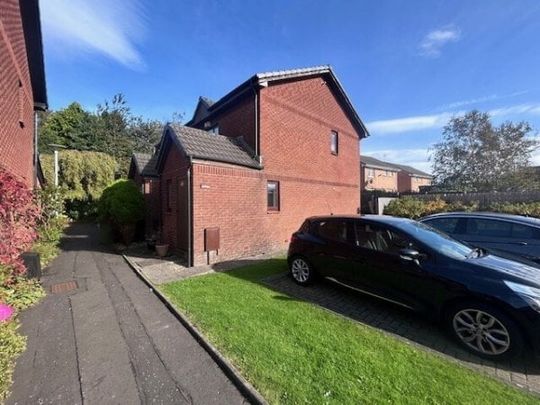 Greenlaw Crescent - Photo 1