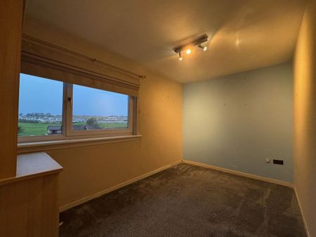 2 bedroom end of terrace house to rent - Photo 4