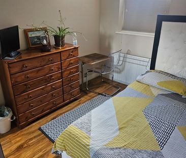 Room in a Shared House, Dysons Road, N18 - Photo 5