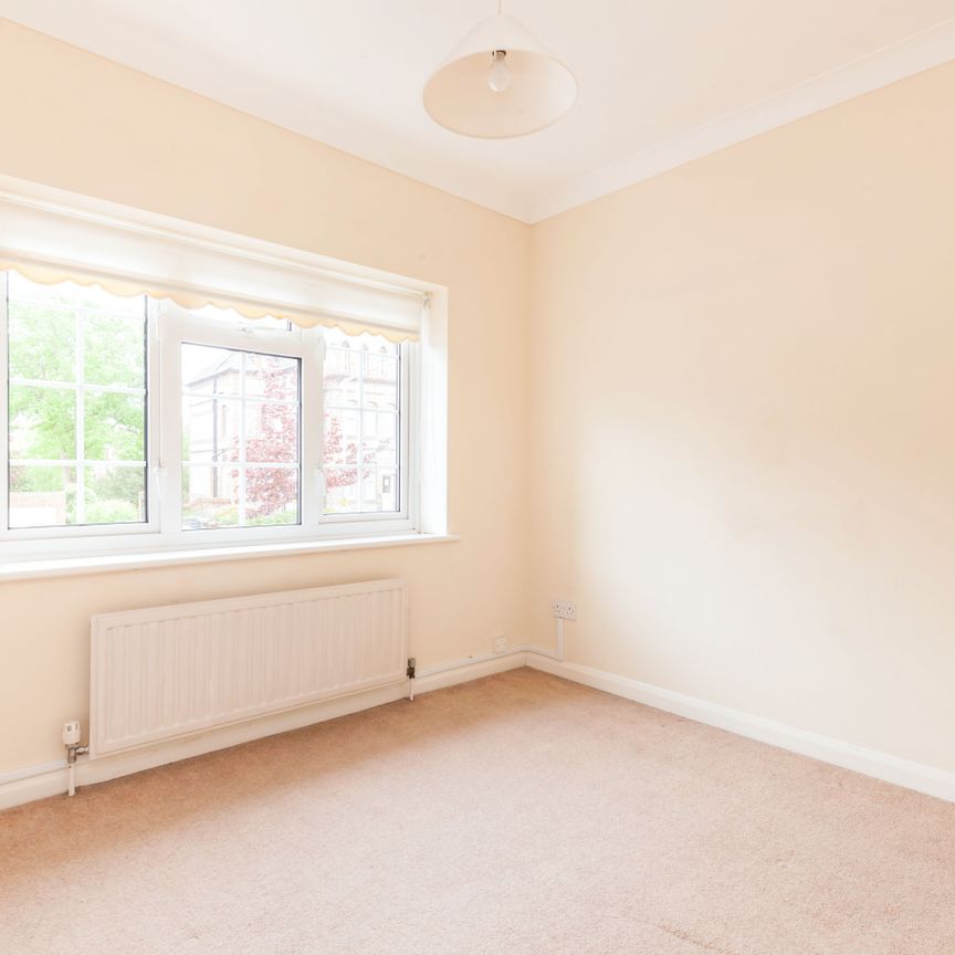 2 bedroom mid-terrace to rent Furness Road - Photo 1