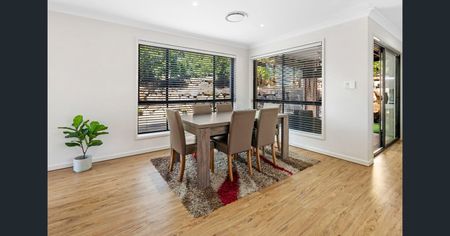 Spacious Family Living in sort after Gainsborough Greens Estate - Photo 3