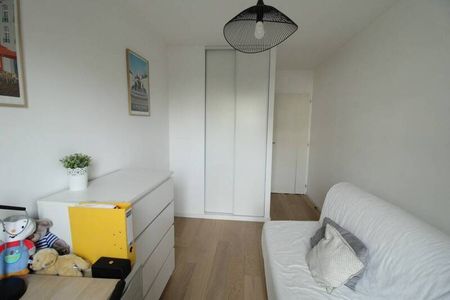 Appartement 3 pièces - - Photo 2