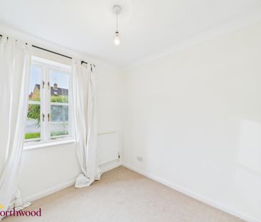 4 bedroom detached house to rent - Photo 2