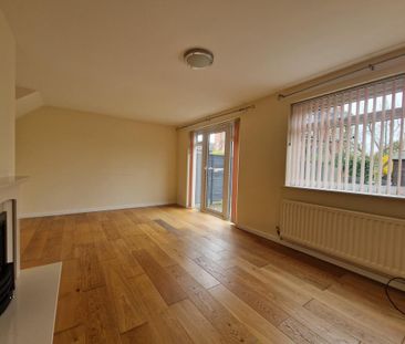 3 bedroom terraced house to rent - Photo 2