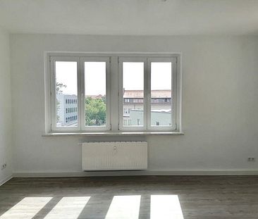 Ansprechende 2-Raum-City-Wohnung sofort anmietbar! - Photo 1