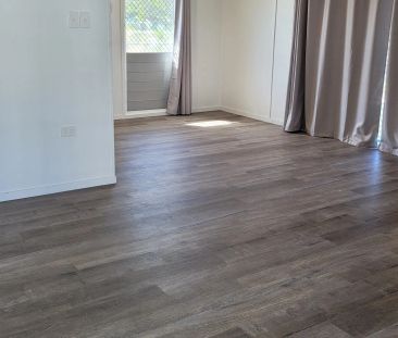 Prime Location! - Photo 3