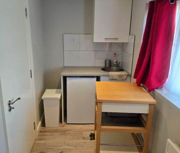 Studio to rent - Photo 4