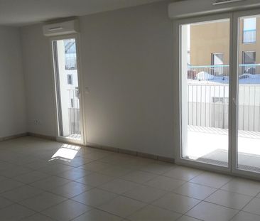 location Appartement F3 DE 74.7m² À BORDEAUX - Photo 3