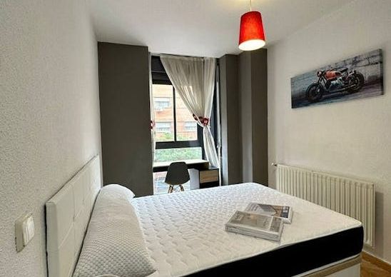 Calle Ladera de los Almendros, Madrid, Community of Madrid 28032