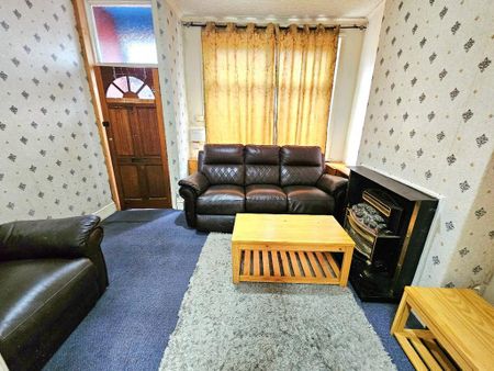 2 bedroom terraced house to rent - Photo 2