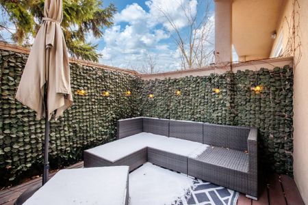 For Lease - 1011 Dundas Street, Toronto, Ontario - Photo 2