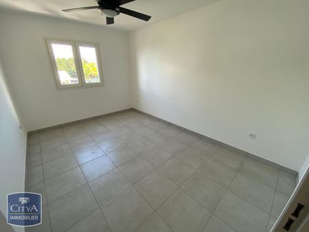 Location Appartement 4 pièces 114m² STE CLOTILDE 97490 - Photo 2