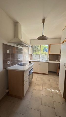 Location Appartement 3 pièces 84m² - Photo 4