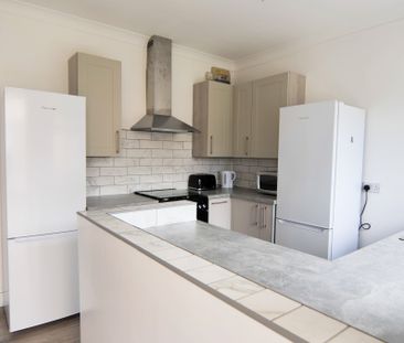 4, Penyghent Avenue - Photo 2