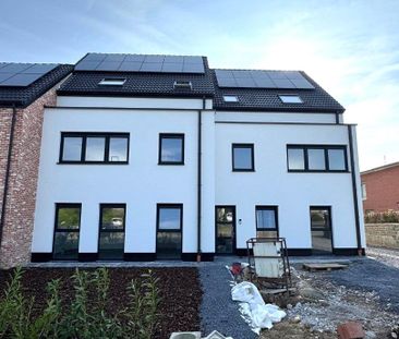 Nieuwbouwappartement met twee slaapkamers, terras en twee autostaan... - Foto 1