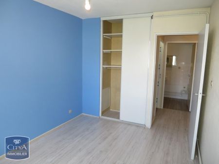 Location Appartement 4 pièces 80m² FONTAINE 38600 - Photo 2
