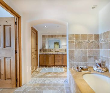 Maison à louer La Colle Sur Loup, Cote d'Azur, France15 000 EUR / Mois - Photo 3