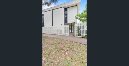 Modern 2 Bedroom Townhouse in Bundoora! - Photo 5