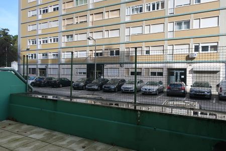 Apartamento T2 com Terraço em Benfica - Photo 2