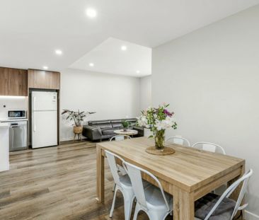 Beautiful 2 Bedroom - Great Location! - Photo 6