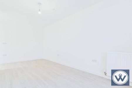 Apartment to Rent: Caturra Court, UB3 - Photo 4