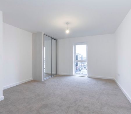The Waterfront, Gloucester GL2 5SF - Photo 2