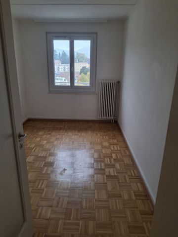 Residential neighborhood, quiet environment - Photo 4