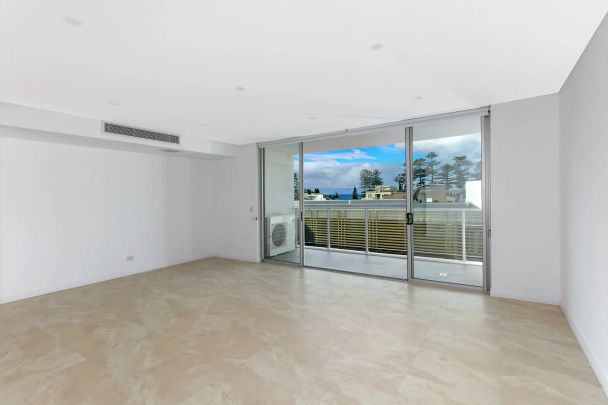 Sublime Three Bedroom Residence - Photo 1