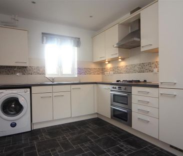 3 bedroom detached house to rent - Photo 5