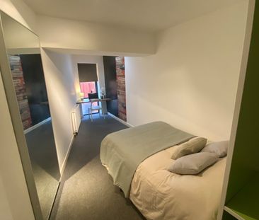 19 Whitegate Road, Huddersfield, HD4 - Photo 5