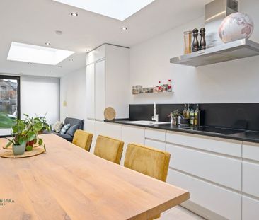 Rijwoning met 2 slpkrs en tuin - Foto 4