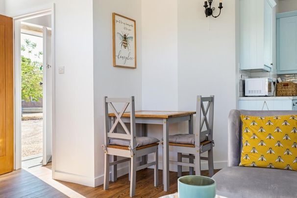 1 bedroom cottage to rent - Photo 1