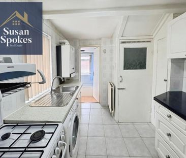3 bedroom terraced house to rent - Photo 5