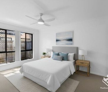 Rare Single-Level Free-Standing Home in The Links, Carina â Lawn ... - Photo 2