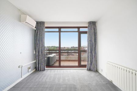 4 bedroom flat in 7-9 Avenue Road - Photo 3