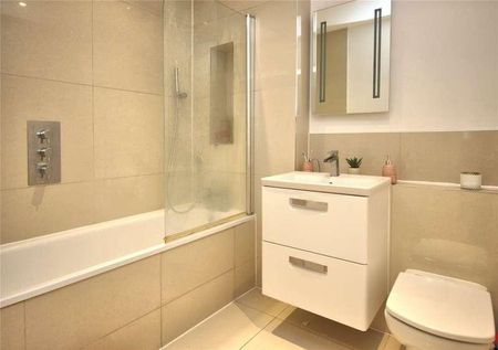 Woking, Surrey, GU22 - Photo 5