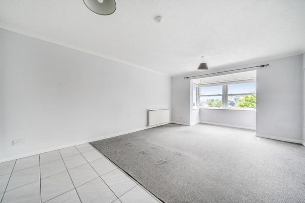 3 bedroom flat to rent - Photo 1