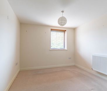 Available unfurnished from 22/04/2026 - Photo 2
