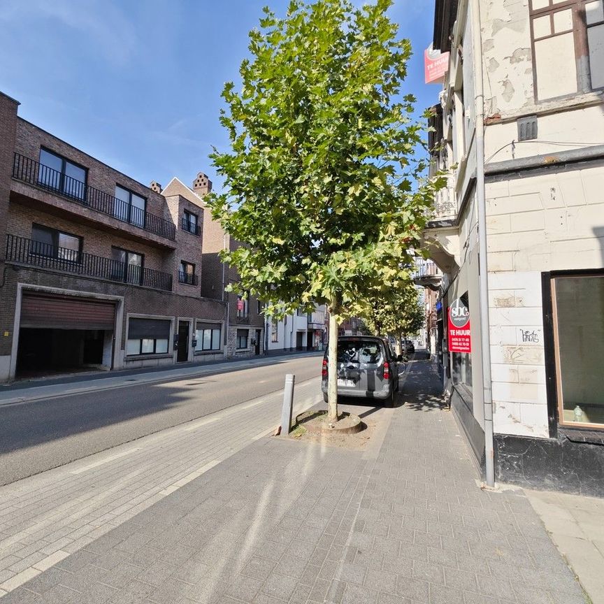 Gerenoveerd gelijkvloers appartement met patio in het centrum van Hasselt - Foto 1