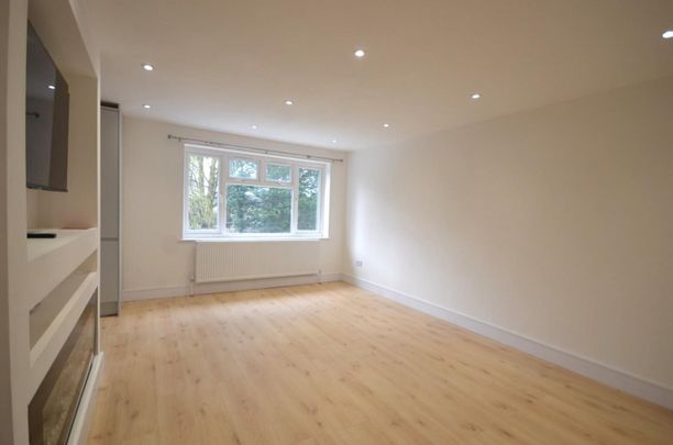 Abbey Close, , Pinner, HA5 2AW - Photo 1