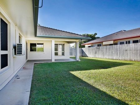 Modern Family Living in Douglas - Photo 3