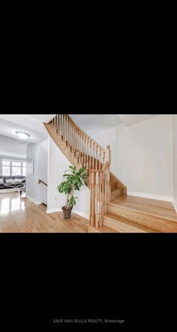 Townhouse For Lease | W8137718 - Photo 3